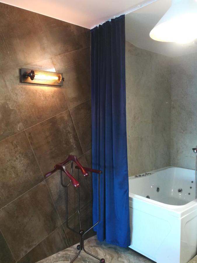 Jacuzzi New Loft Apartcomplex Kaskad, Минск - Центр Города Minsk Exteriör bild
