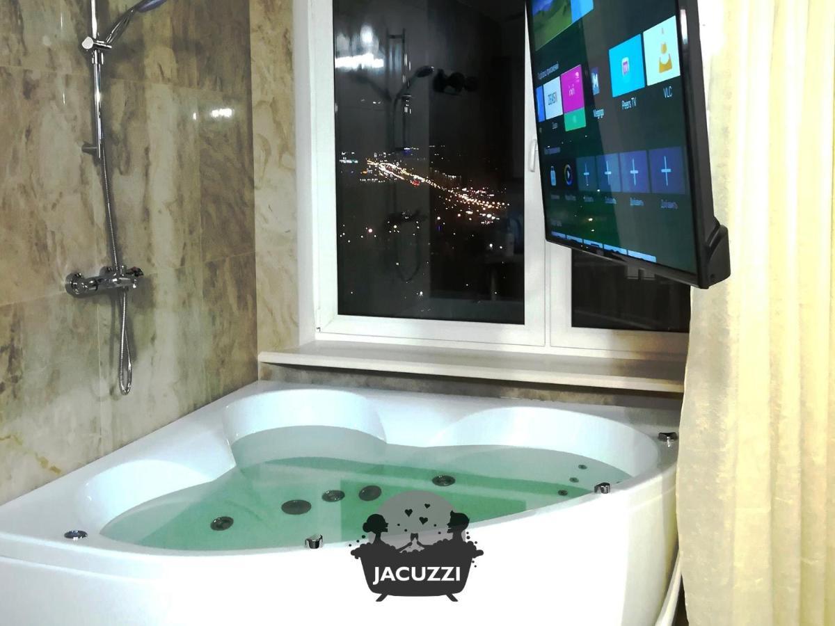 Jacuzzi New Loft Apartcomplex Kaskad, Минск - Центр Города Minsk Exteriör bild
